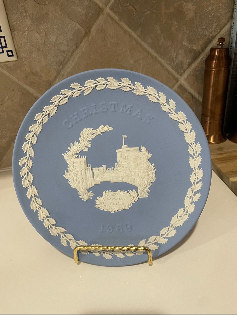 Wedgwood Blue and White Jasperware Decorative Plate - Windsor Castle Motif
